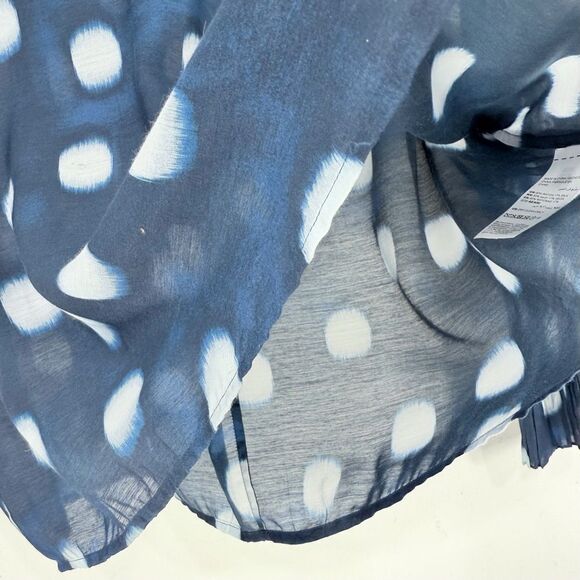 Chico’s Navy Blue White Dot Lightweight Pleat Tiered Flutter Sleeve Blouse NEW - Picture 12 of 15